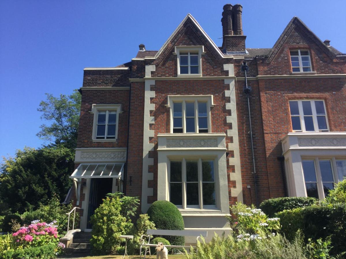 The Waltons Bed & Breakfast Dorking Exterior photo