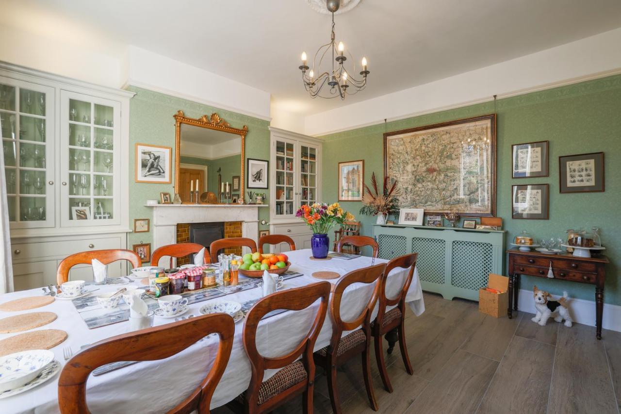The Waltons Bed & Breakfast Dorking Exterior photo